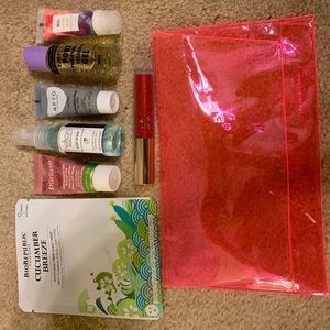 Makeup Bag with 7 Samples